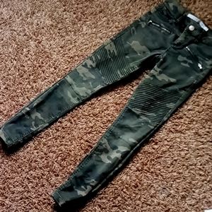 Tinseltown Camouflage Pants